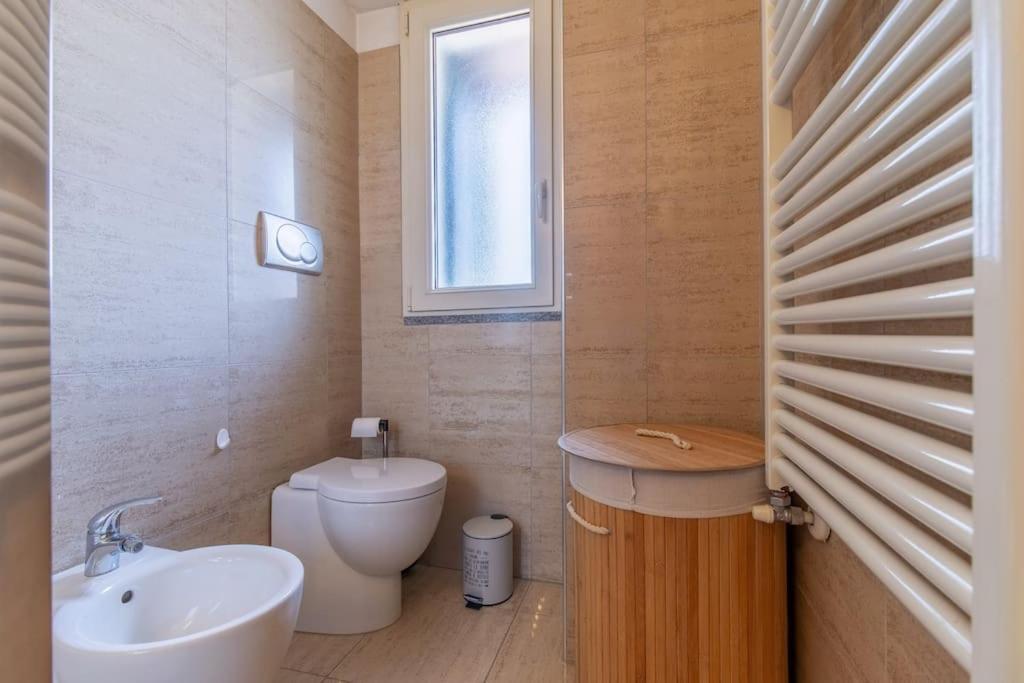 Unique & Strategic Flat, 50M From M4 Station Appartement Milaan Buitenkant foto
