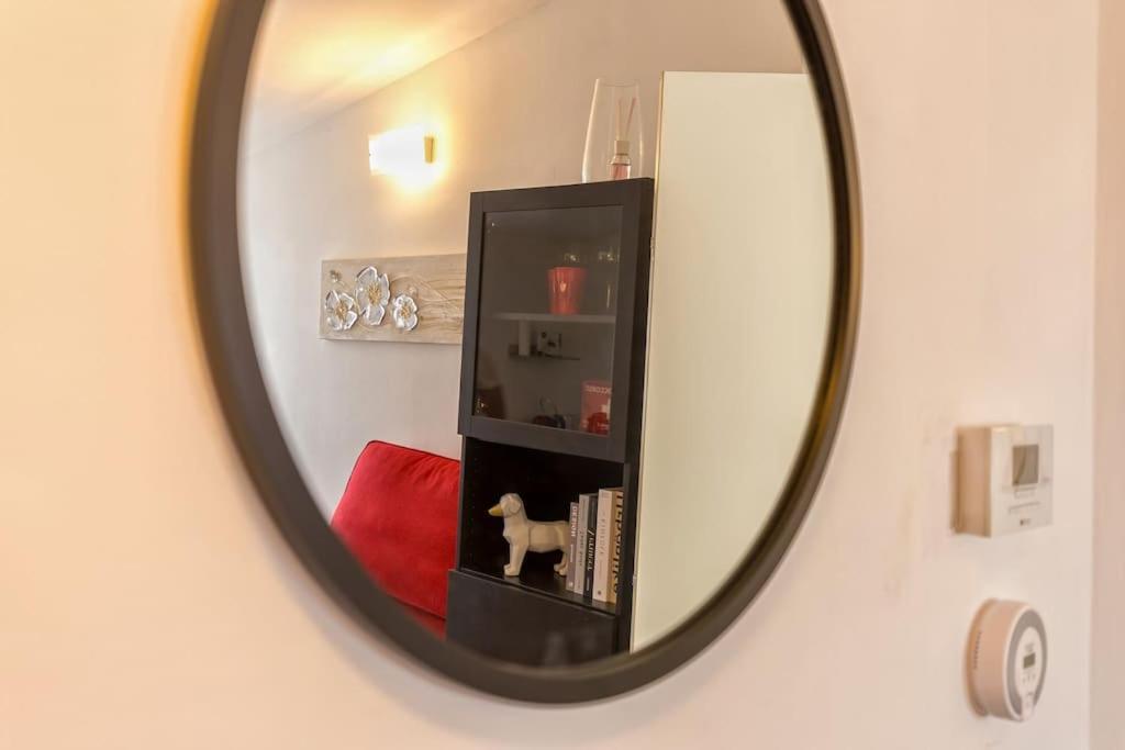 Unique & Strategic Flat, 50M From M4 Station Appartement Milaan Buitenkant foto