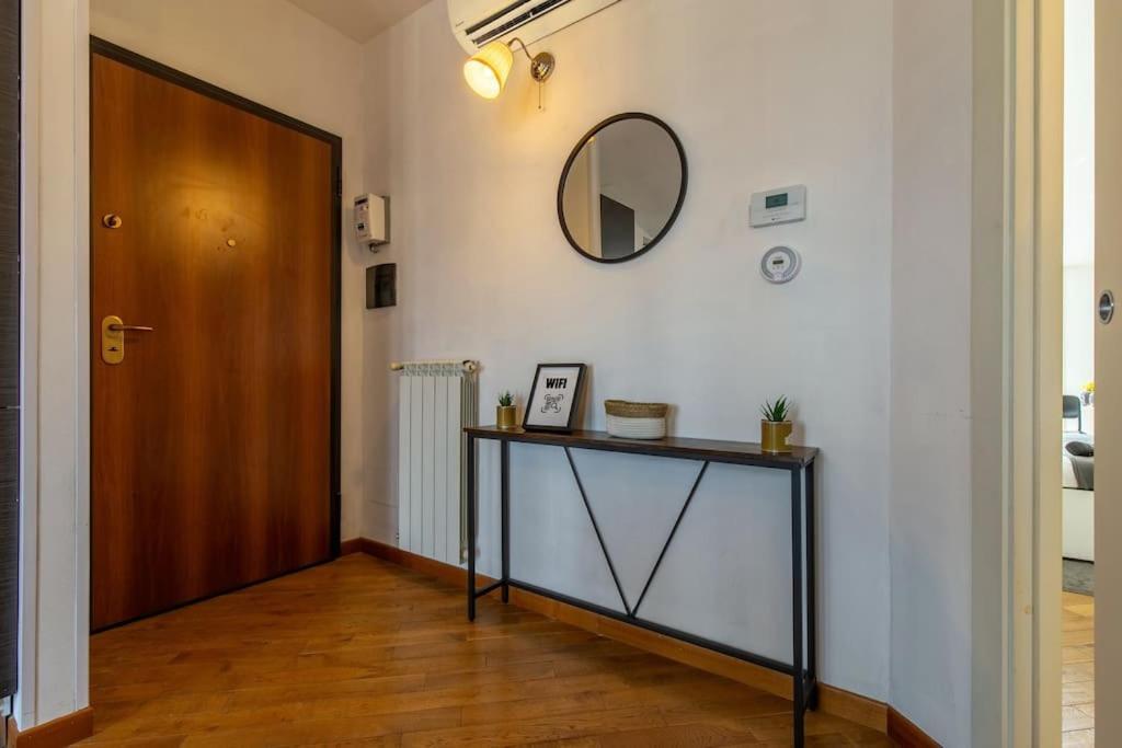 Unique & Strategic Flat, 50M From M4 Station Appartement Milaan Buitenkant foto
